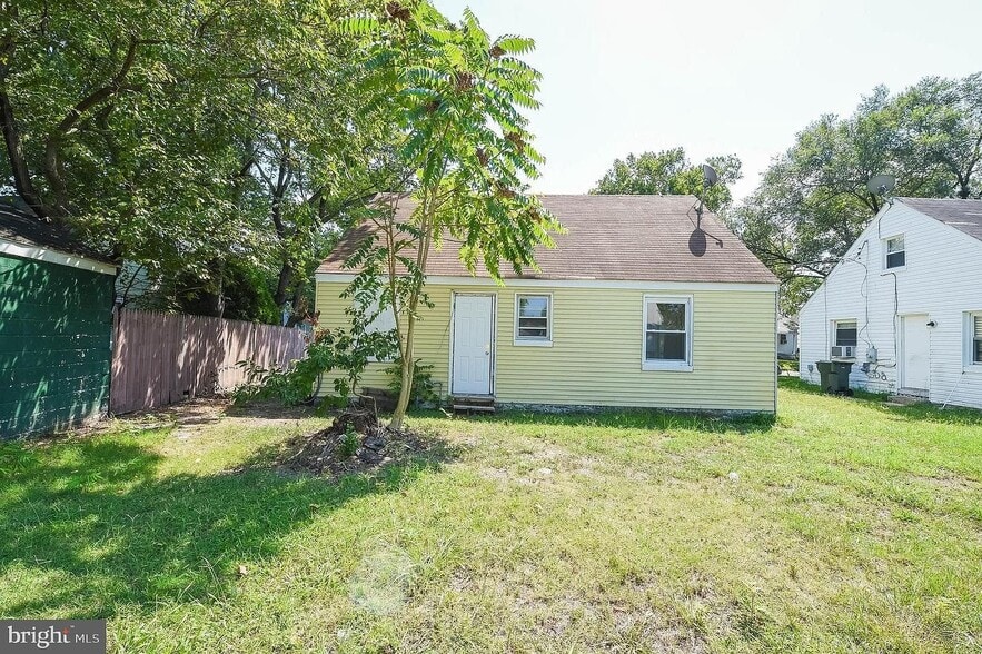 Building Photo - 1014 Cecil St