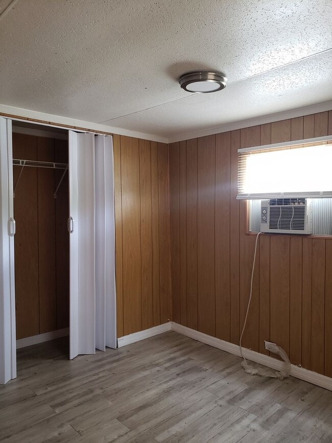 Building Photo - Two-Bedroom Mobile Home for Rent
