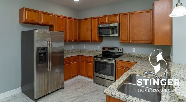Building Photo - 17 Kaminsky Ln