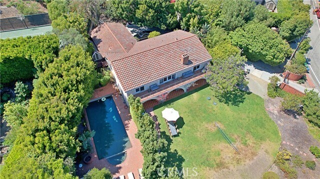 Building Photo - 7161 Grasswood Ave