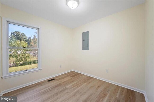 Building Photo - 852 Morgan Pl