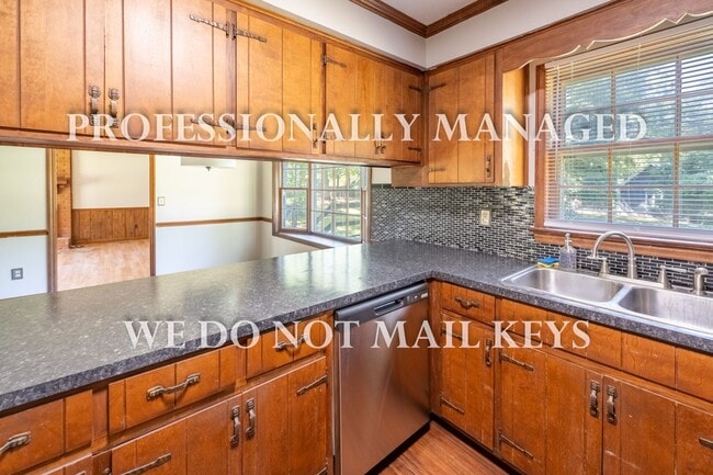 Building Photo - 344 Whitehall Dr