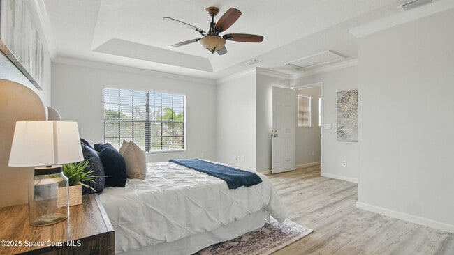 Building Photo - 1160 Luminary Cir