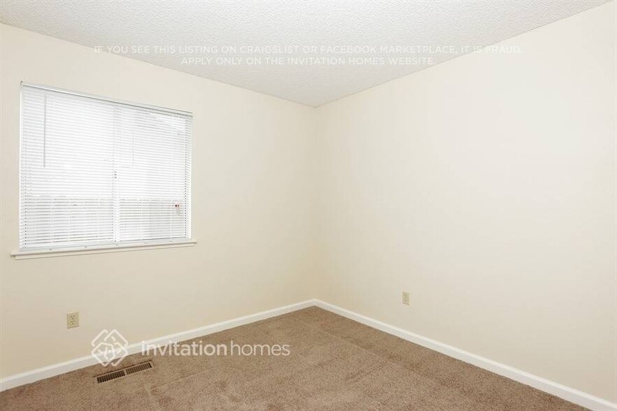Building Photo - 870 Stoneridge Cir