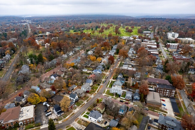 Building Photo - 25 N Rose Blvd