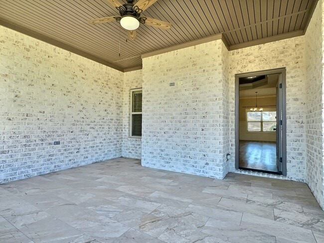 Building Photo - For Rent - Highly Desirable Summerfield, D...
