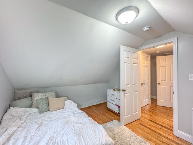 Building Photo - 79 Winchester Ave