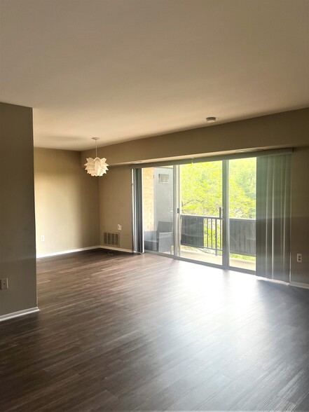 Living room - 7811 Enola St