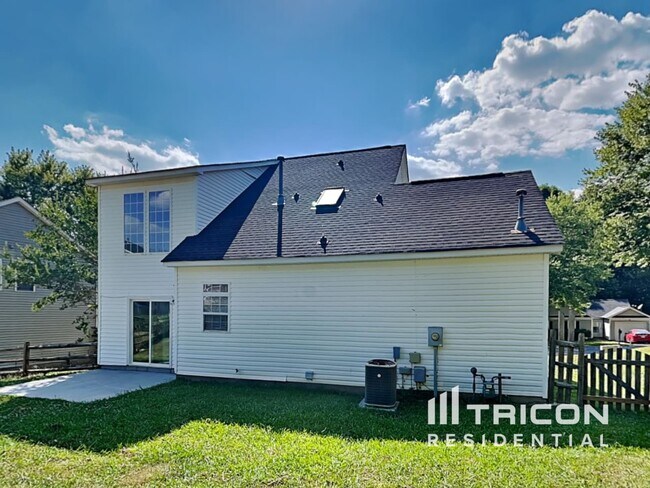 Building Photo - 1730 Colin Creek Ln