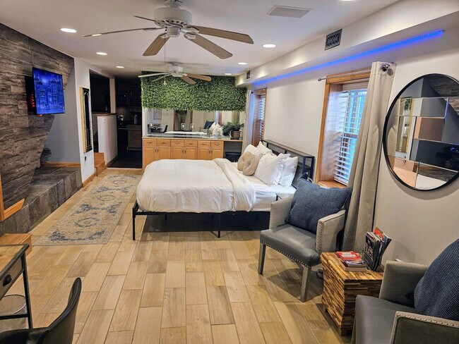 Building Photo - 152 Central Ave