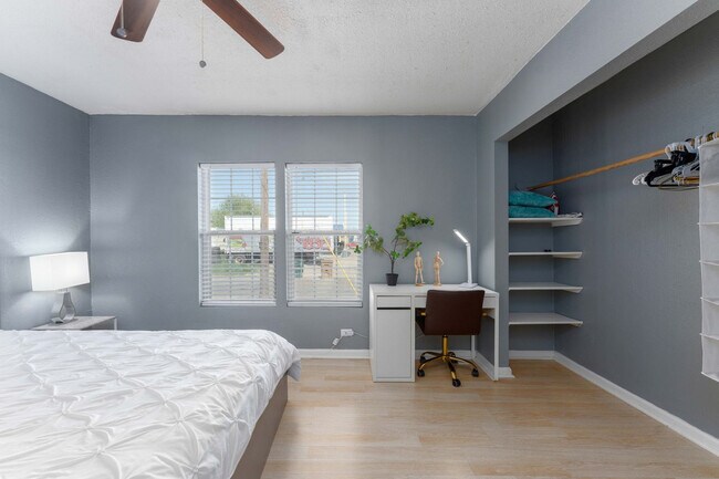 Building Photo - 1802 Morgan Ave