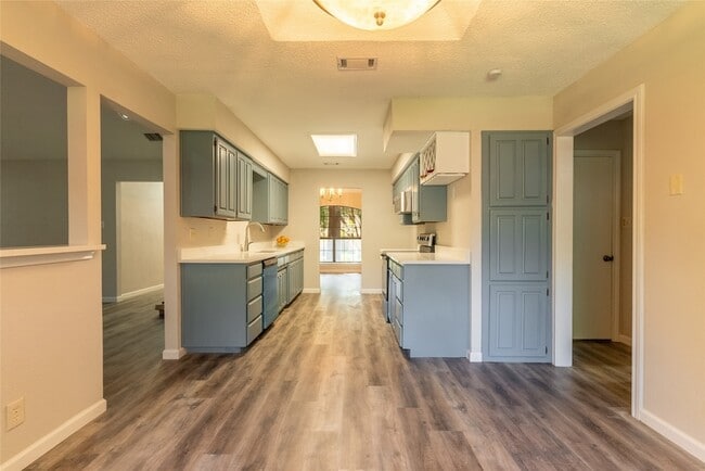 Building Photo - 5201 Rustle Leaf Dr