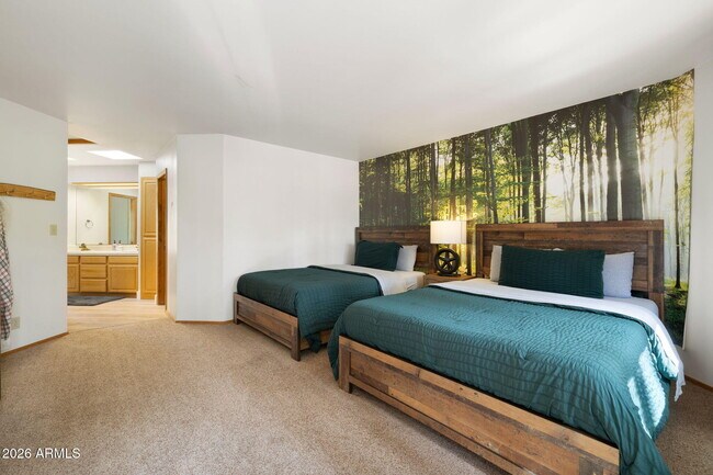 Building Photo - 2145 William Palmer