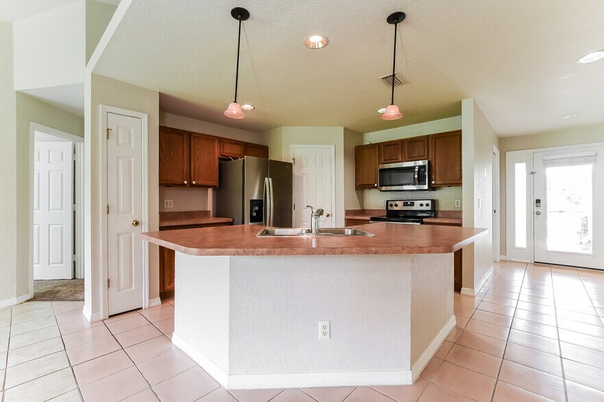 Building Photo - 1337 Brandy Lake View Cir