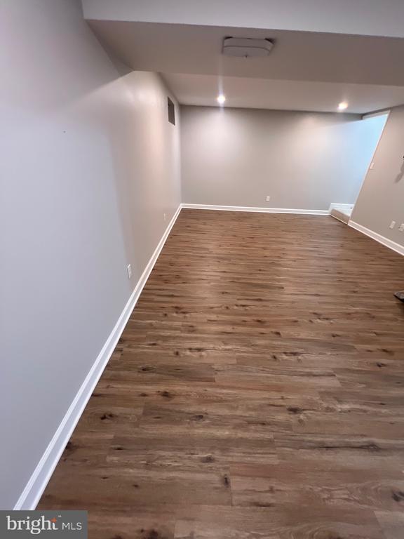 Building Photo - 5925 Vernons Oak Ct