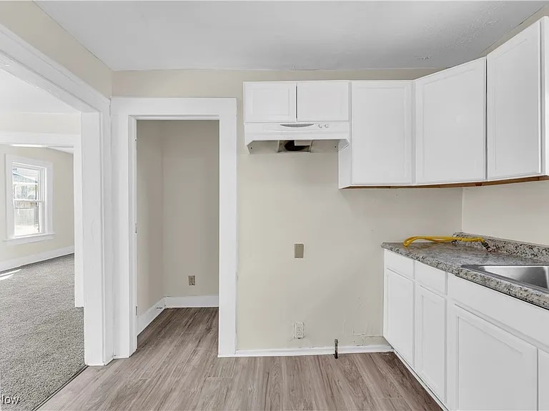 Primary Photo - 201 Alberti Ct