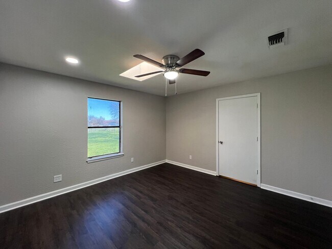 Building Photo - Homes for Rent in Rhome TX