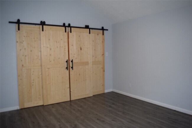 Building Photo - 3310 Little Farms Ct