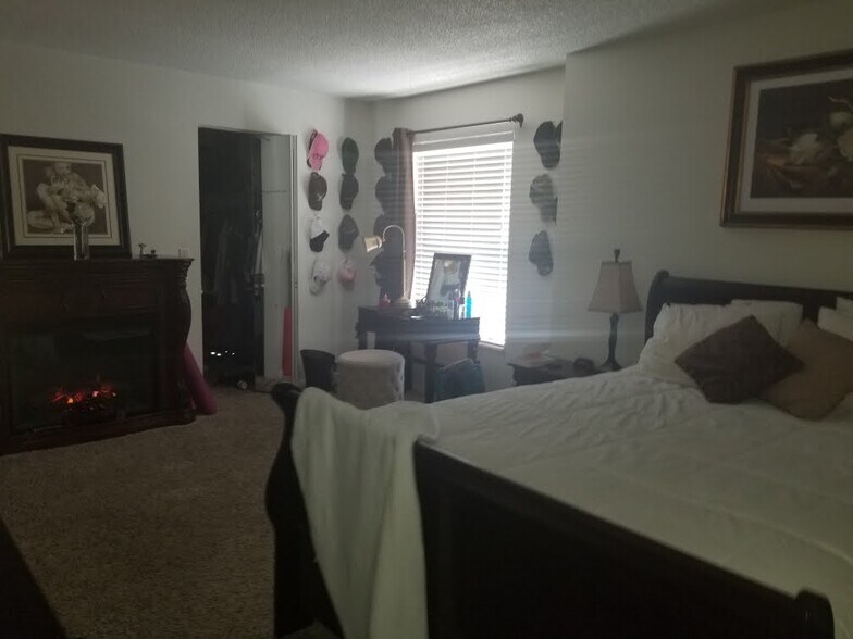 Master bedroom with walk in closet and own bathroom - 3334 S Ammons Street