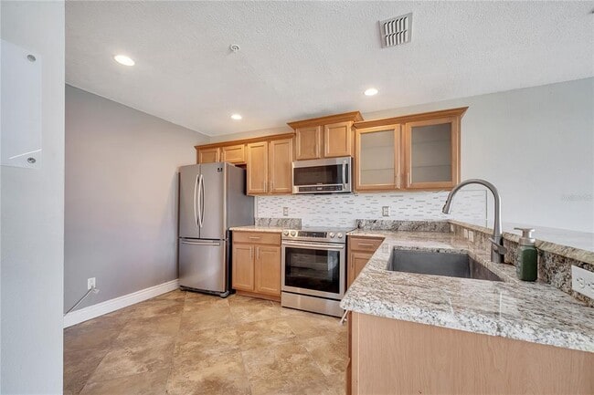Building Photo - 200 Sterling Springs Ln