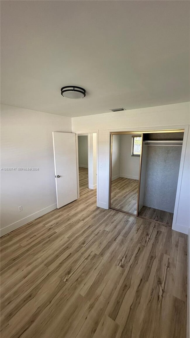 Building Photo - 5110 SW 106th Ave