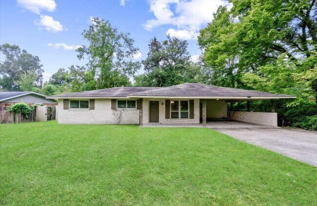 Building Photo - 5574 Houston Dr
