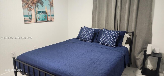 Building Photo - 8012 NW 14th Pl