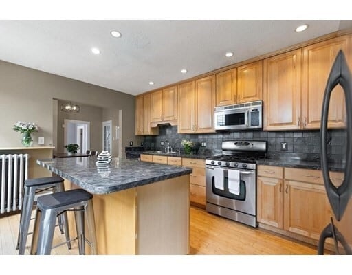 Building Photo - 53 Franklin St