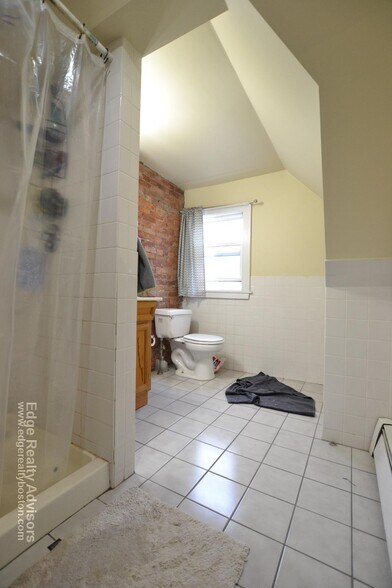 Building Photo - 25 Bennett St