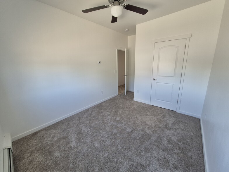Building Photo - 1152 Stone Dr