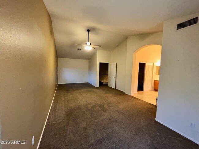 Building Photo - 4620 E Paso Trail