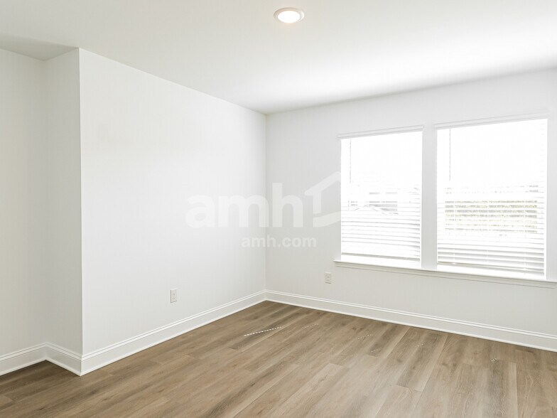 Building Photo - 4051 Williams Pond Rd