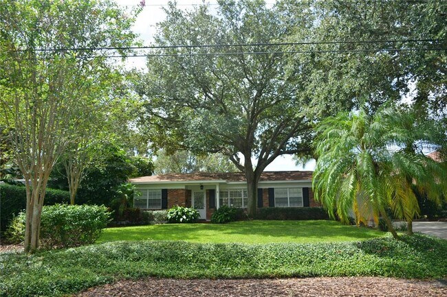 Building Photo - 3012 W Fair Oaks Ave