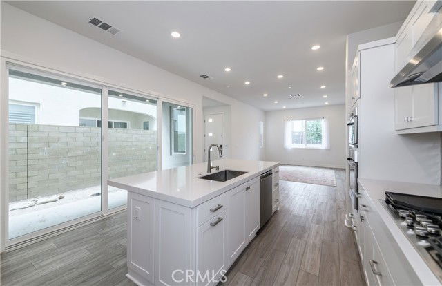 Building Photo - 107 Zawn