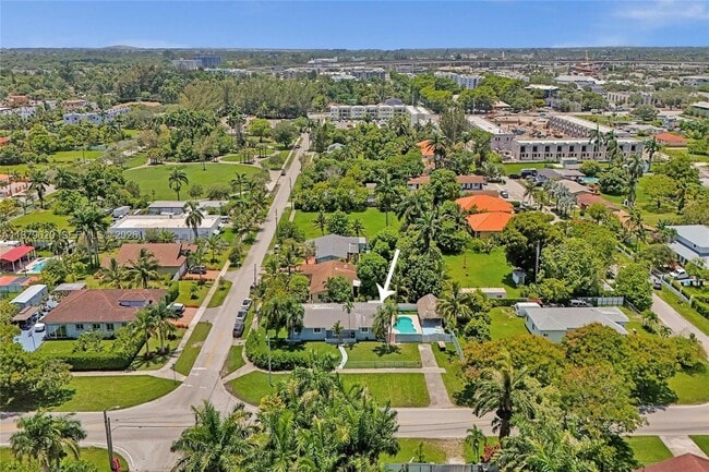 Building Photo - 16000 N Miami Ave