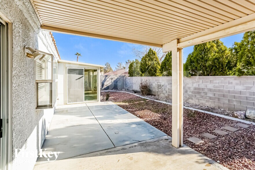 Building Photo - 4822 Wind Break Ln