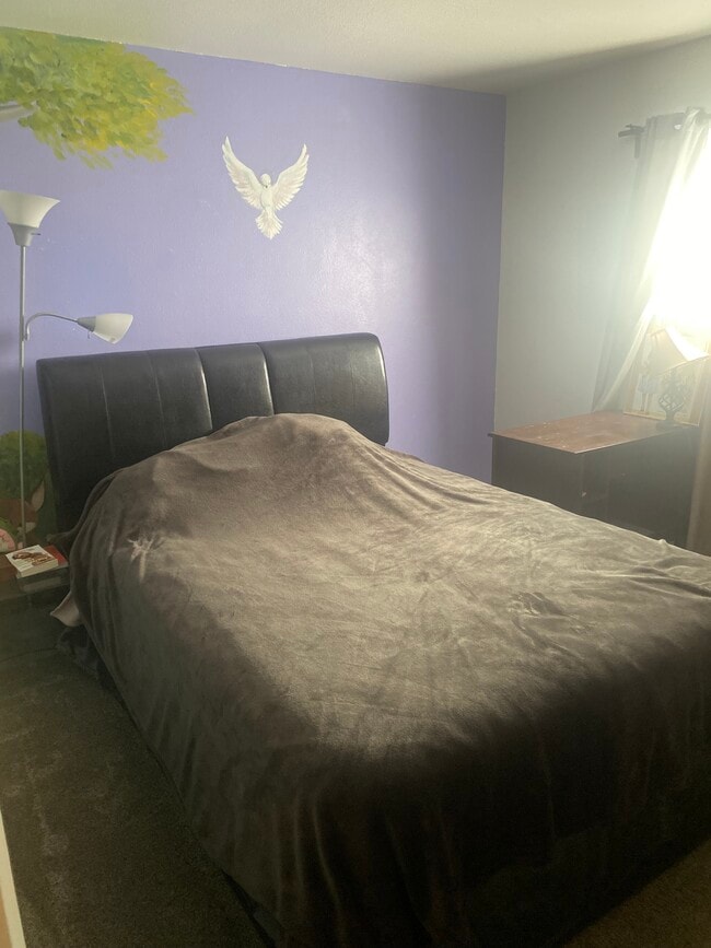 Building Photo - 13730 Mindora Ave