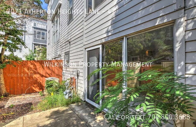 Building Photo - 2071 Atherton Heights Ln