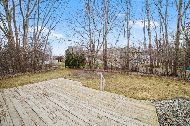 Building Photo - Beautiful 2 Bedroom Duplex Rental with Attached Garage $1700/Month