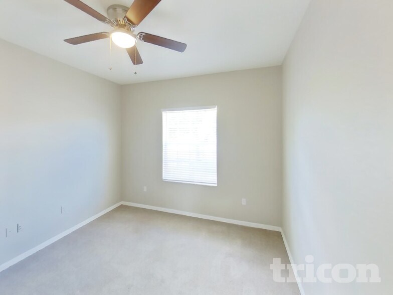 Building Photo - 10744 Carloway Hills Dr