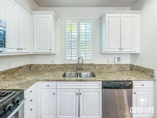 Building Photo - 1823 Peach Ct