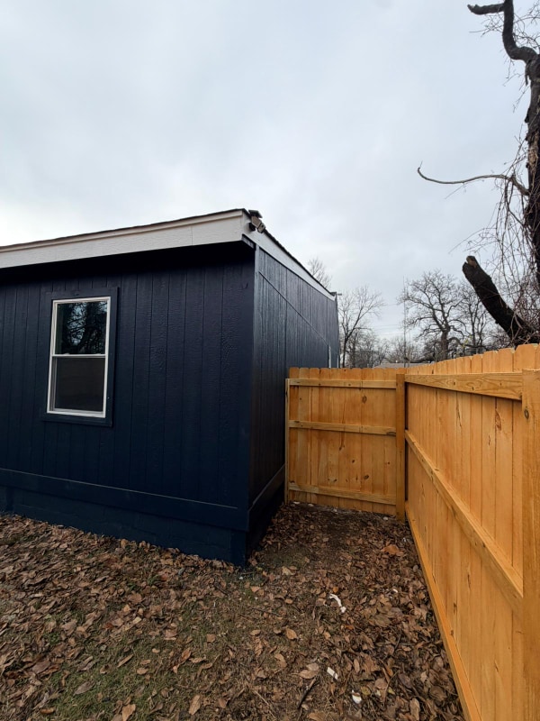 Building Photo - 1370 Marechalneil St