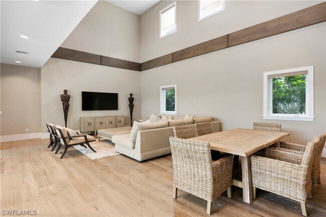 Building Photo - 9169 Mercato Way