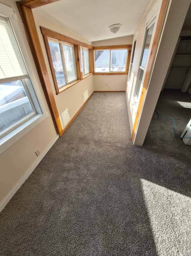 Building Photo - 201 Pleasant St