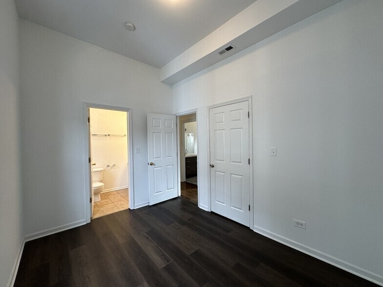 Building Photo - 2112 N Campbell Ave