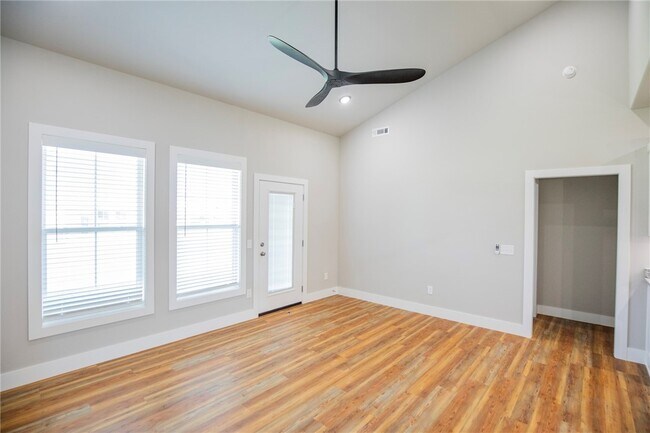 Building Photo - 1039 SEABORN WAY