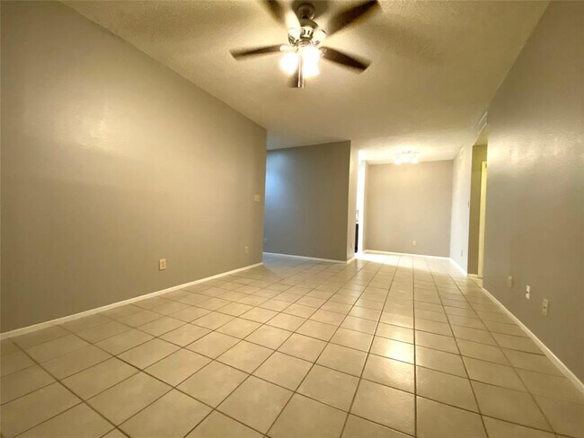 Building Photo - 10049 Westpark Dr