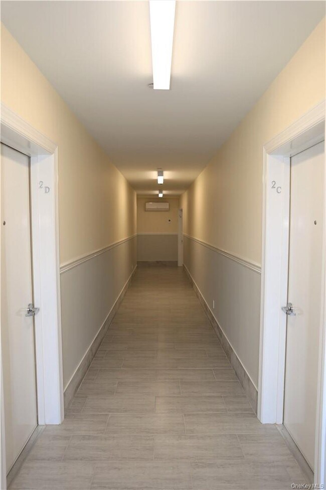 Building Photo - 23 E Main St