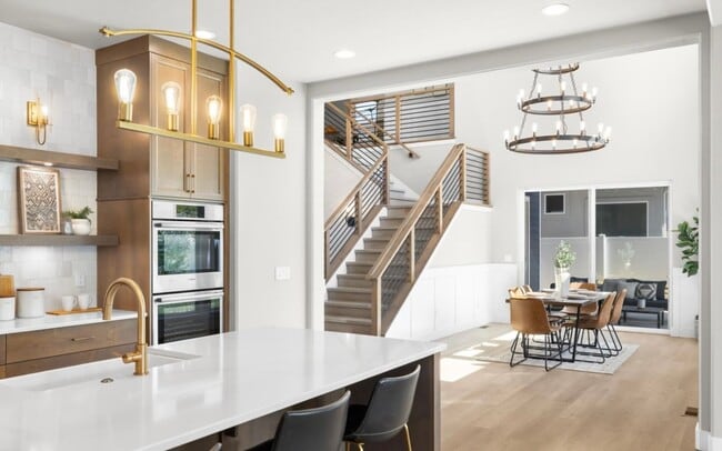 Building Photo - Luxury Rental | Premier Creekside Living i...