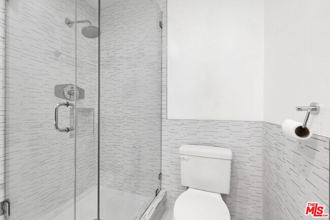 Building Photo - 4720 Park Granada